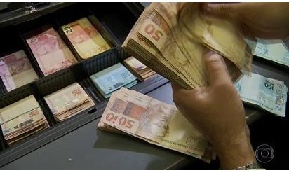 Banco Central confirma que permitirá saque de dinheiro em comércios; Entenda