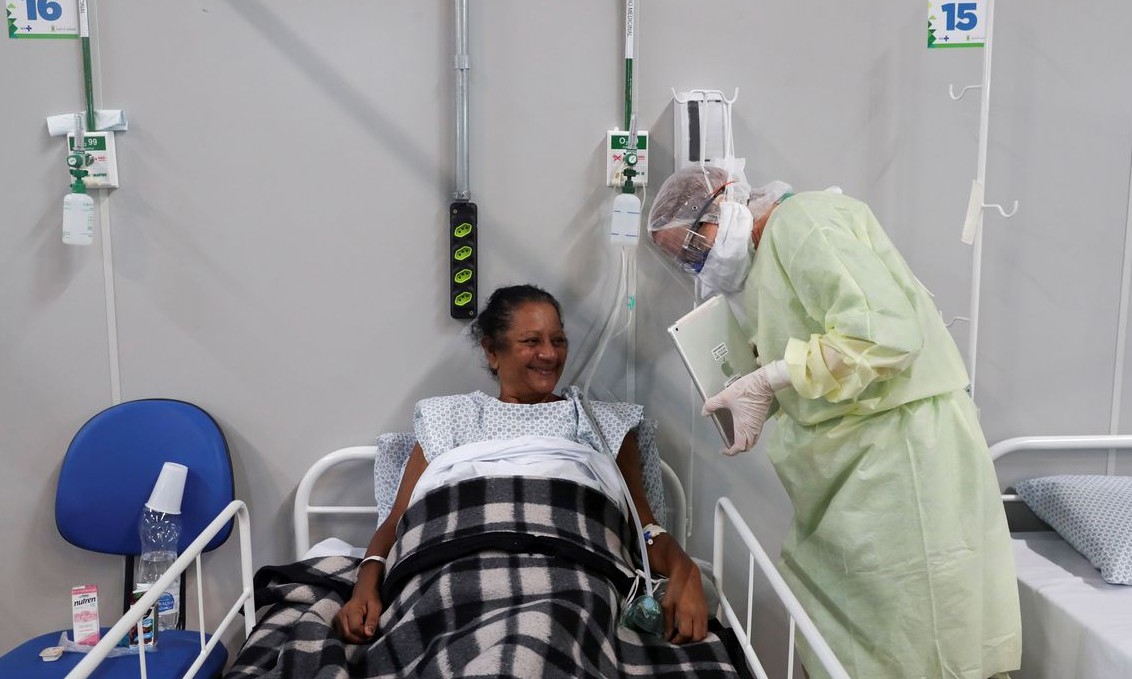 A cada pessoa recuperada, Brasil tem duas novas infecções por Covid-19
