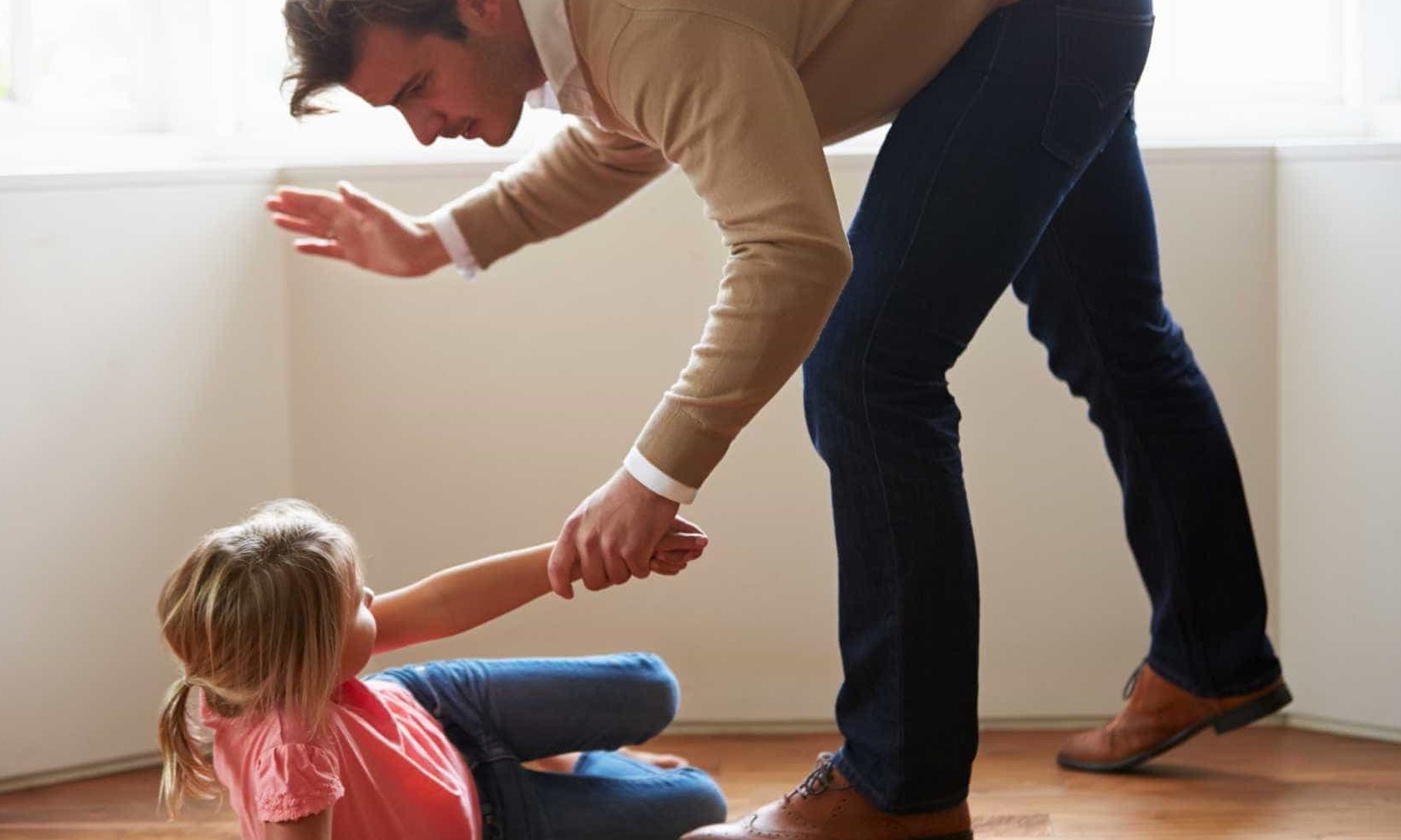 Pais e filhos: Isolamento social pode agravar castigos e palmadas, diz pesquisa