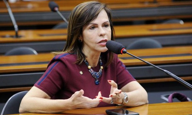 PEC que torna Fundeb permanente deve ser votada nesta terça (21)