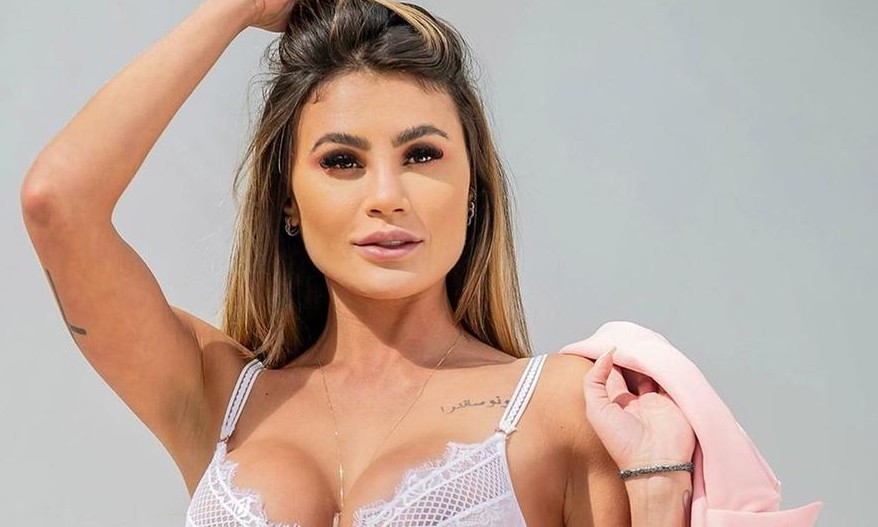 Bailarina do Faustão é presa por desacato após festa em SC. Veja vídeo