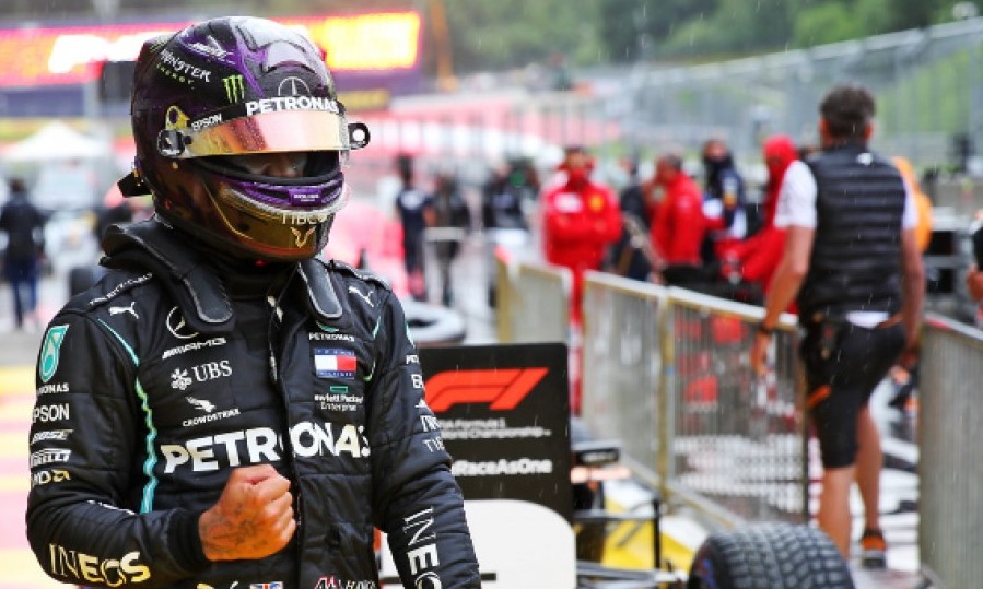 Hamilton bate recorde na Hungria e se torna o 1º piloto com 90 pontos na F1