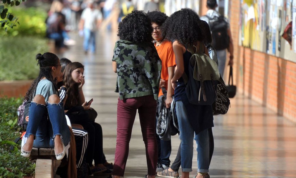 MEC lança protocolo para retorno às aulas presenciais em instituições federais