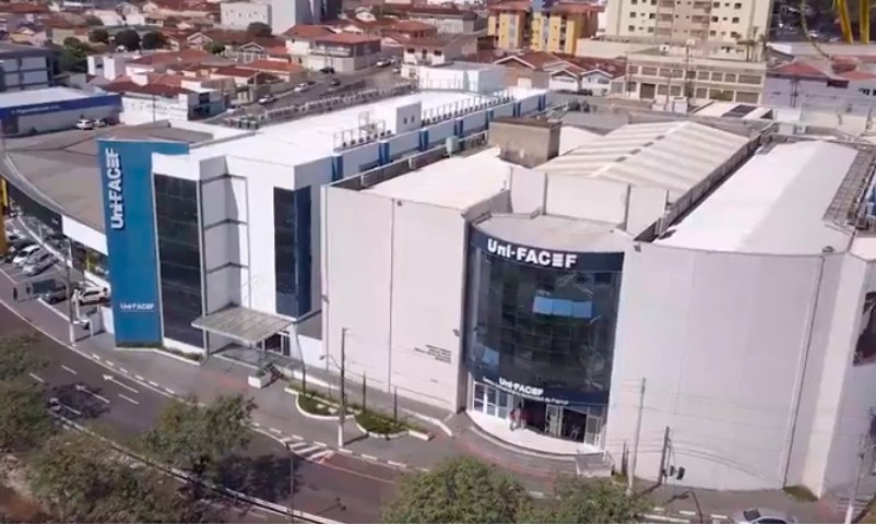 Na frente: Estudantes de computação do Uni-Facef terão certificação Oracle