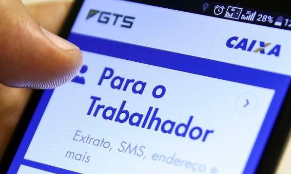 Golpe que promete saque de R$ 1.045 do FGTS faz mais de cem mil vítimas