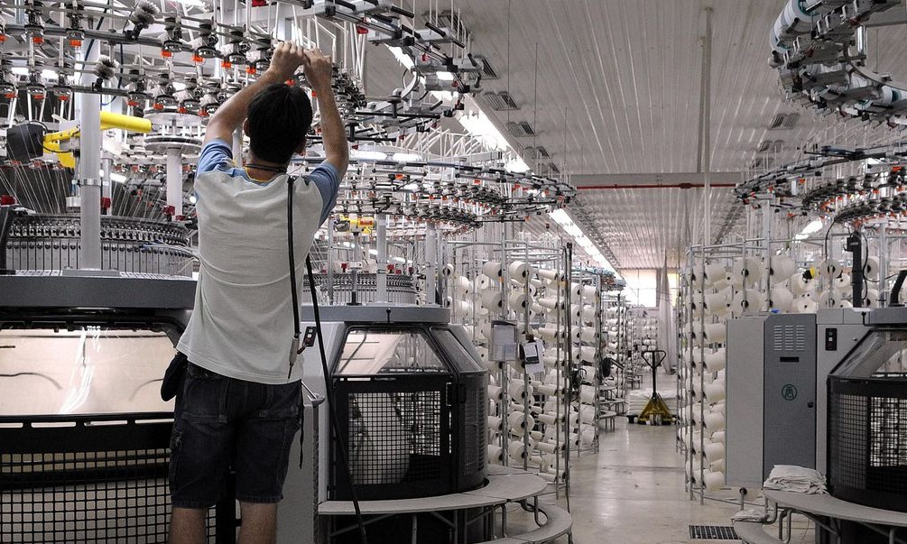 Atividade na indústria paulista registra aumento de horas trabalhadas
