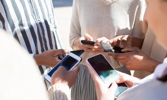 Permissão para rede social pedir documentos dos usuários recebe críticas