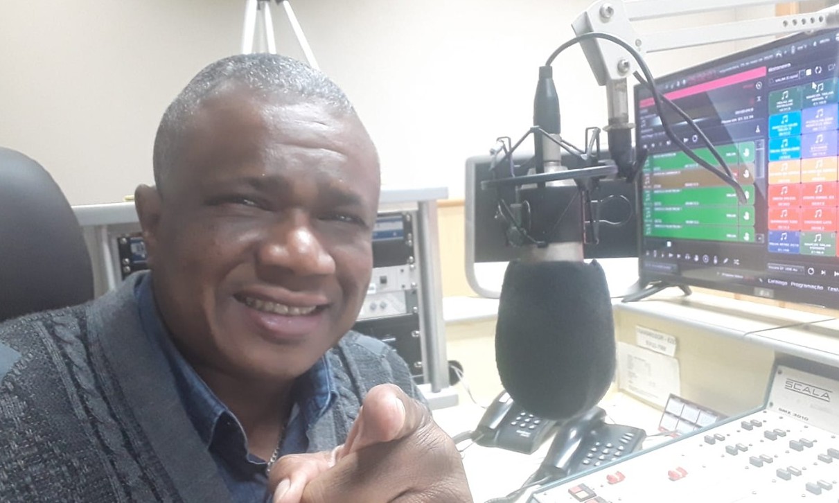 Recuperado do coronavírus, Marcelo Valim volta a trabalhar na rádio Imperador