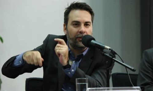 Ipea sugere prorrogar redução de salário e no auxílio do governo