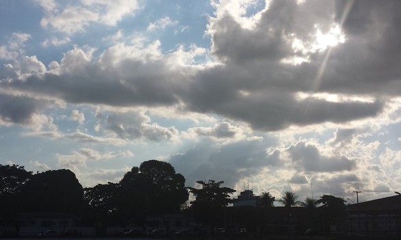 Céu fica encoberto mas sem chuva em Franca neste sábado, 04 de julho