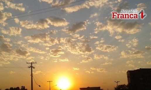 Temperatura fica mais baixa, mas tempo se mantém estável em Franca nesta 5ª