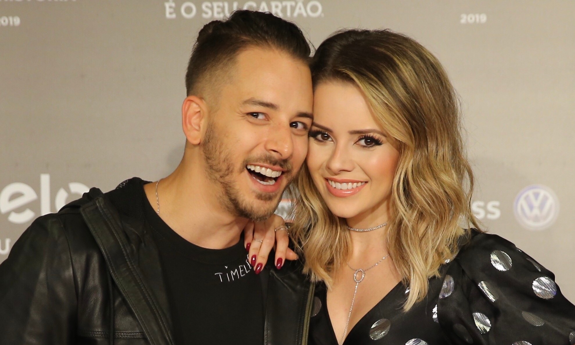 Série revela traumas de Sandy e motivo de Junior ter posado nu