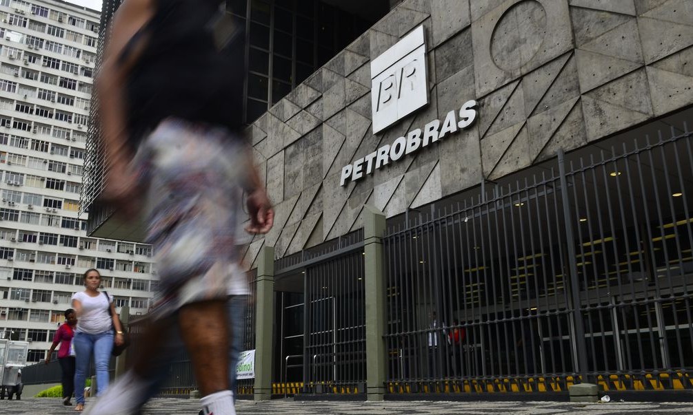 Petrobras reajusta preço médio da gasolina e diesel a partir desta quinta-feira, 13