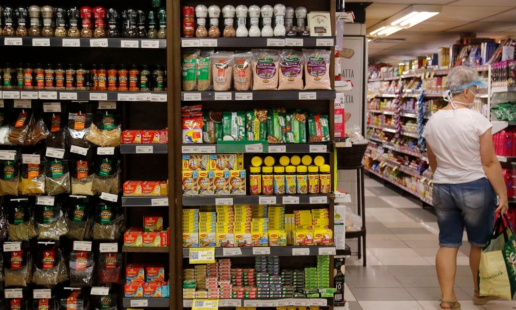 Indústria de alimentos e bebidas cresce 0,8% no primeiro semestre