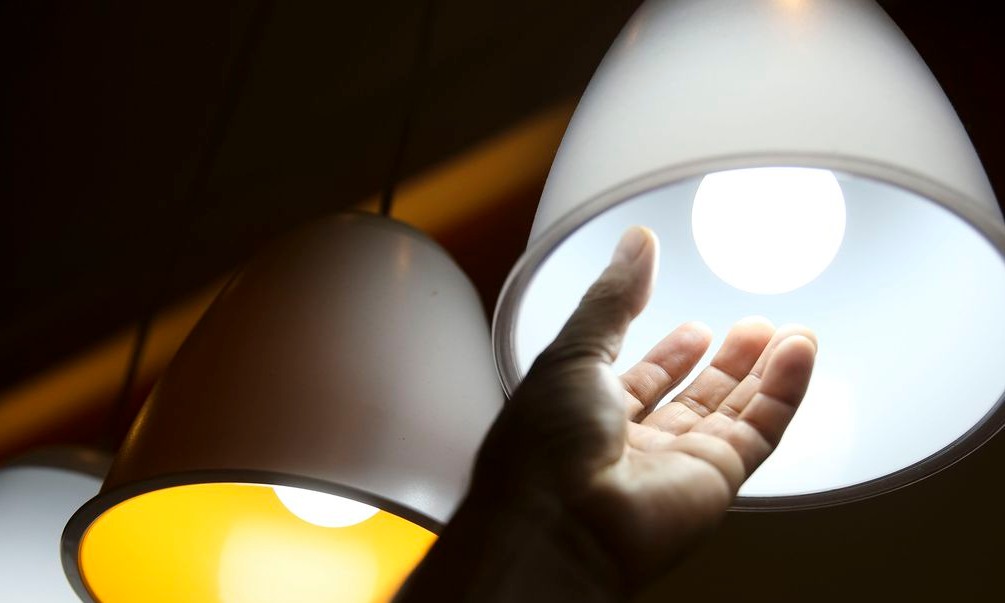 Grande maioria dos brasileiros considera energia elétrica cara