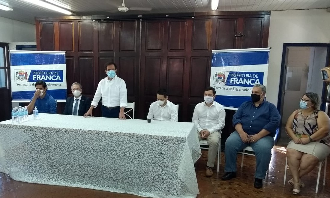 Dois secretários de Estado vieram a Franca discutir a contenção da Covid-19