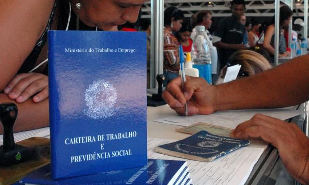 Pelo menos 800 mil perderam o emprego no estado durante pandemia
