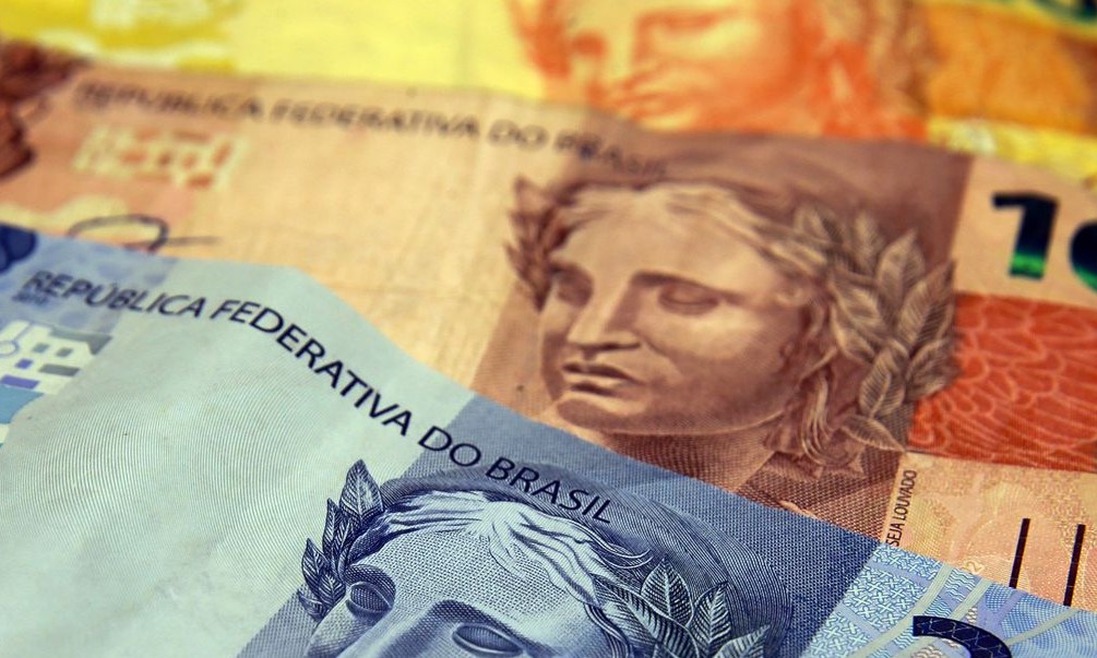 Salário mínimo para 2021 será menor do que o previsto: R$ 1.067