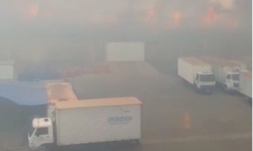 Fogo em canavial ameaça empresa Chock Doce e acidentes na Portinari