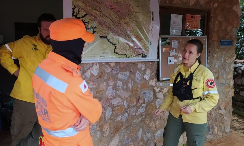 Incêndio na Serra da Canastra mobiliza vários brigadistas e bombeiros