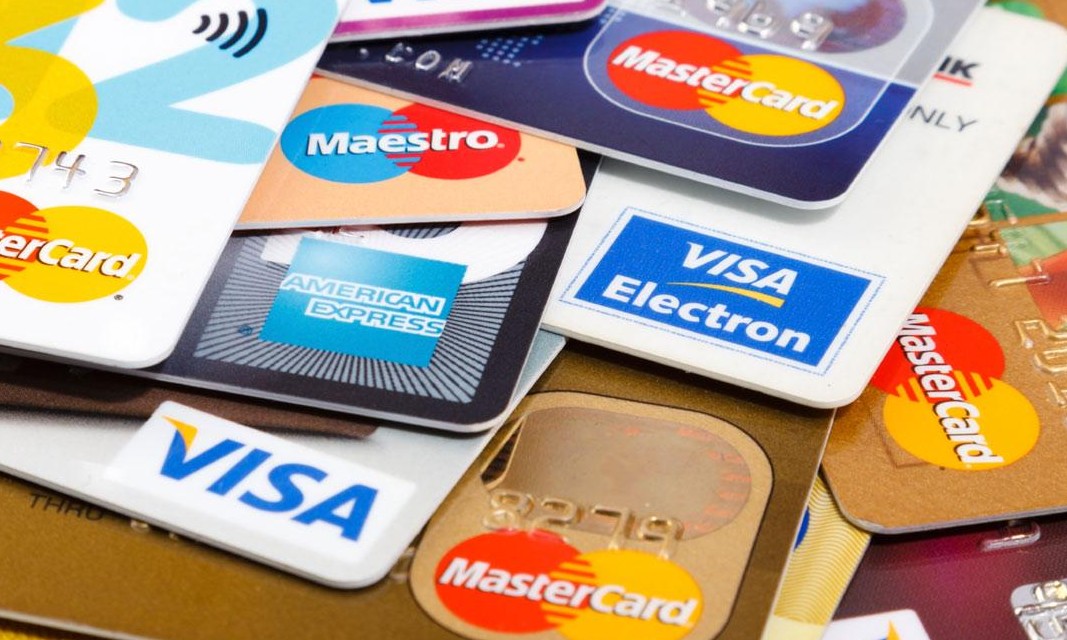 Senado aprova limitação da taxa de juros do cartão e do cheque especial