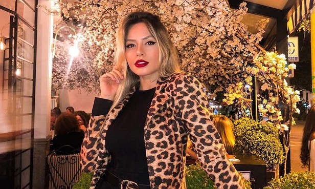Ex-miss é selecionada para medicina em vaga de deficiente e alega miopia