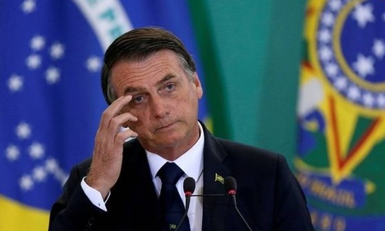 Bolsonaro diz que espera definir até 6ª feira valor para renovação do auxílio R$ 600