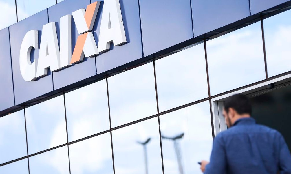 Agências da Caixa passam a fechar uma hora mais cedo: das 8h às 13h