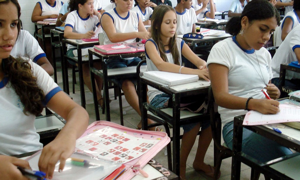 Novo currículo do ensino médio com 12 cursos é homologado em São Paulo