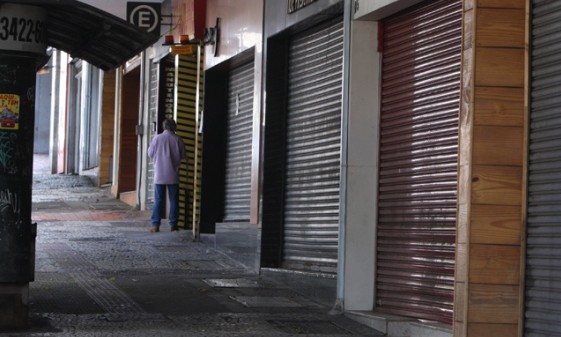 Mais de 135 mil lojas fecham no Brasil; 500 mil empregos foram perdidos