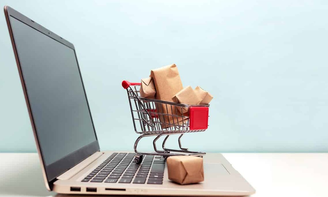 Dia dos Pais: vendas no varejo caem 8,8%; e-commerce cresce 22%