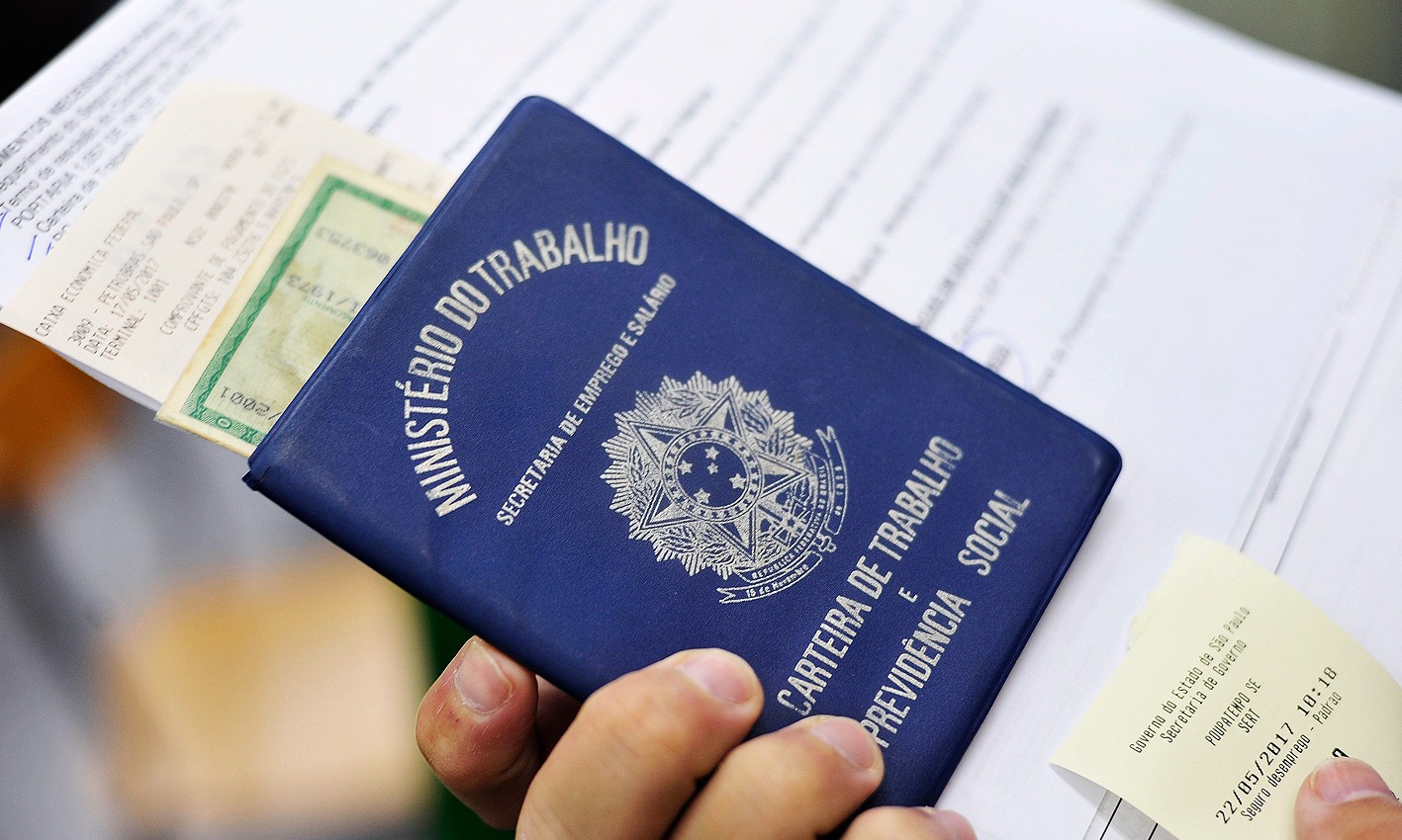 Interessado precisa preparar currículo diferente para cada vaga
