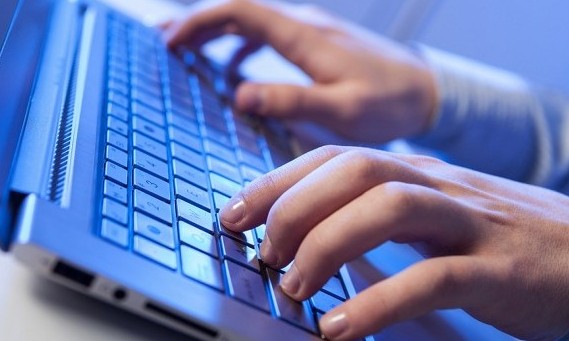 USP promove feira de online para ajudar jovens a escolher profissão