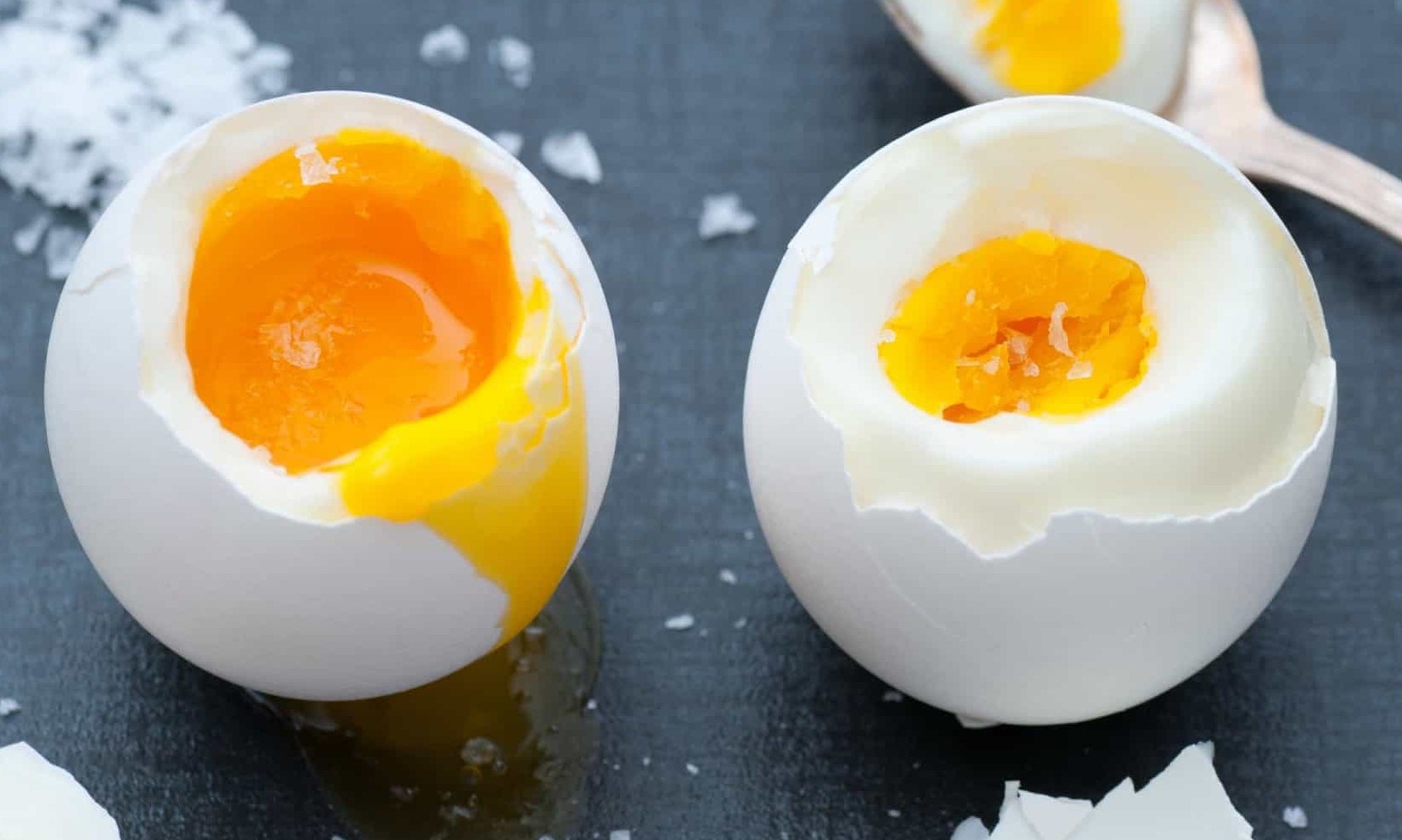 Para quem quer acelerar o metabolismo é só comer ovos (com gema). Entenda