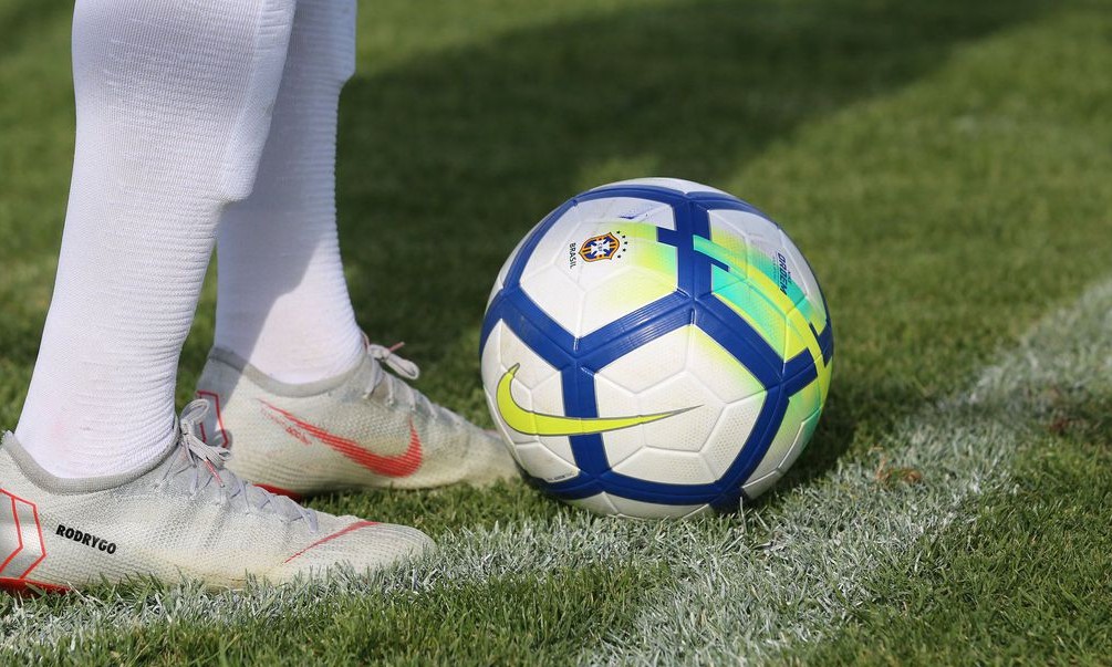 Governo de SP mantém jogos de futebol sem público nos estádios