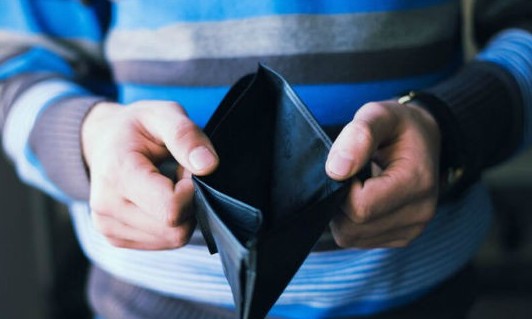 Saiba como começar a economizar em casa e ainda ganhar uma grana extra