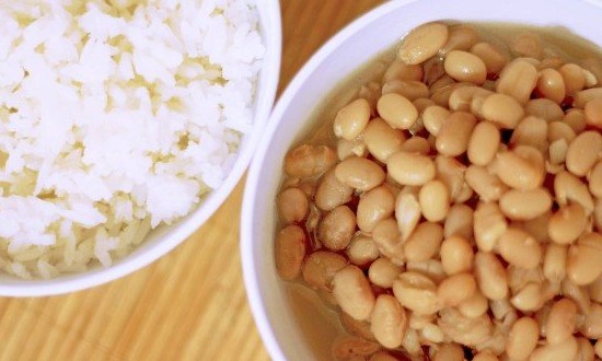 Tá caro? Saiba como substituir o arroz e feijão por opções mais baratas