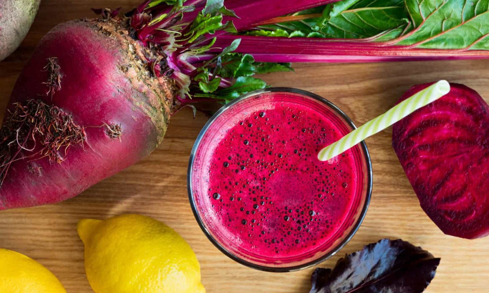 Suco deixa a barriga lisa e reduz a inflamação. Vaja como fazer esta maravilha