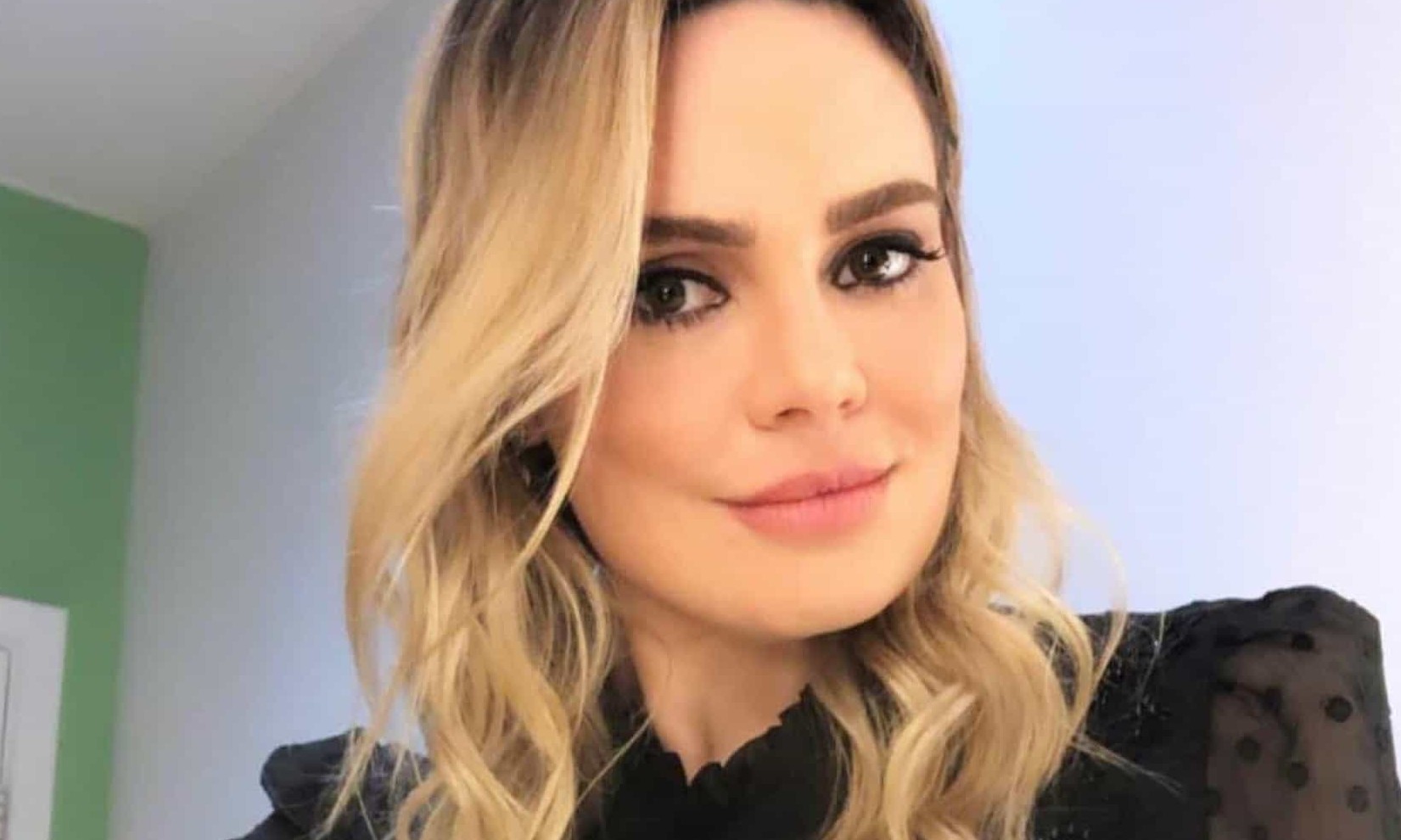 SBT confirma saída de Rachel Sheherazade; Márcia Dantas vai assumir