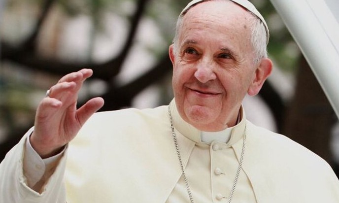 Papa repudia busca de ganhos econômicos e políticos com pandemia
