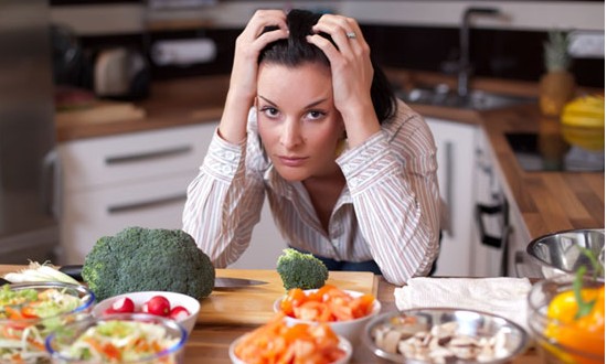 Sente muitas dores de cabeça? A culpa pode ser destes alimentos