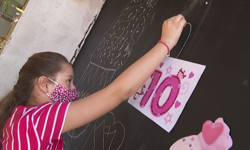 Em Franca, garota troca presentes de aniversário por doações a hospital