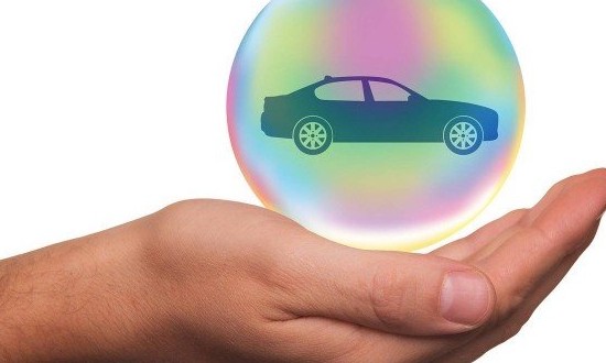 Carros: seguradoras dão descontos e facilitam pagamento da renovação