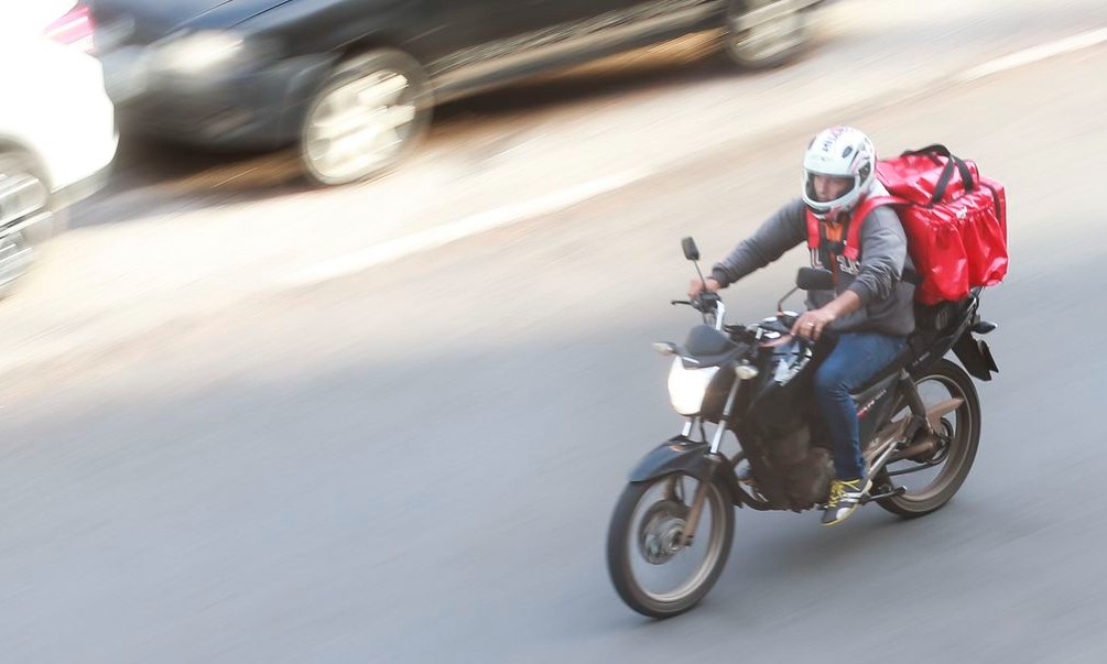 Governo de São Paulo lança programa para capacitar motofretistas