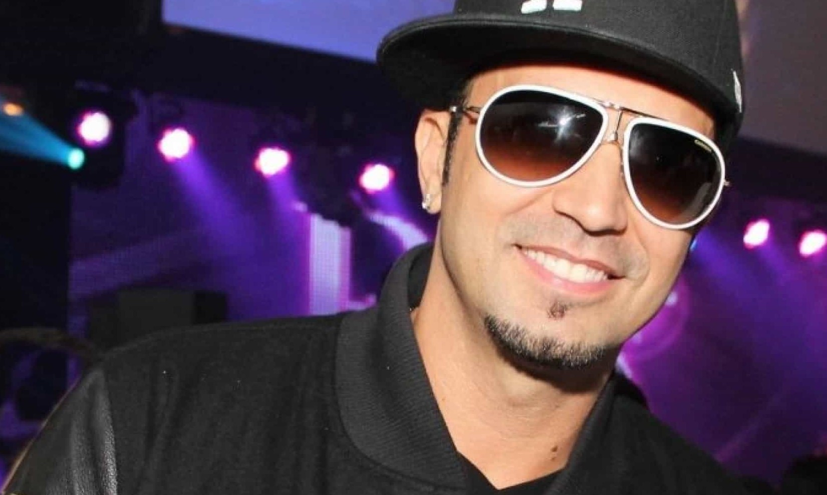 Latino cobra R$ 5 milhões do dono da RedeTV!: 'paciência tem limite'