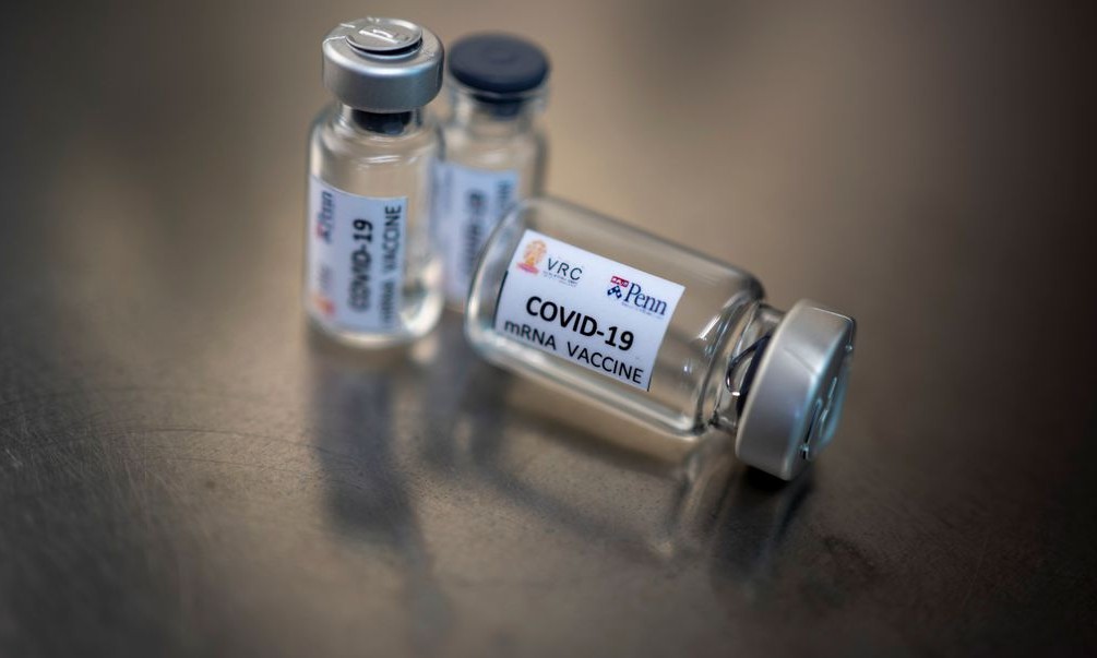 Covid-19: suspensão de teste de vacina deixa cronograma indefinido