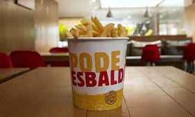 Burger King leva balde de batata ao delivery e pedido pode sair de graça
