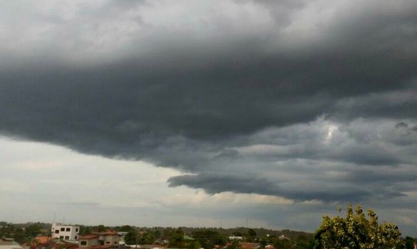 Franca segue com instabilidade climática e muita chuva nesta terça