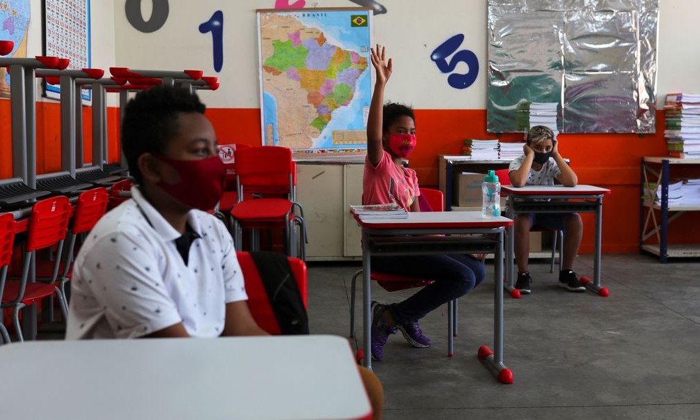 MEC apresenta guia para retorno de aula presencial na educação básica