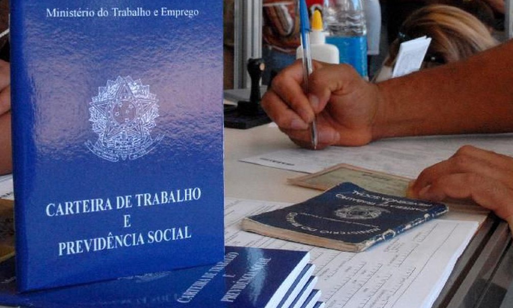 Trabalhador demitido na pandemia poderá ter direito a mais parcelas